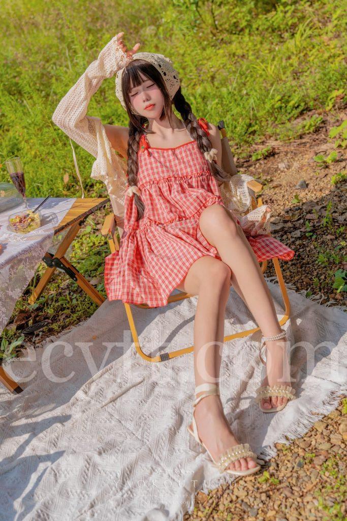 黏黏团子兔 咬一口兔娘ovo 夏日海滩2